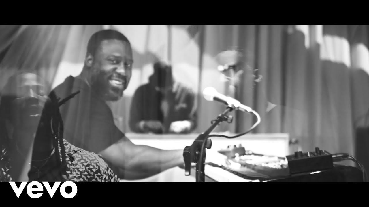 Robert Glasper – Shine ft. D Smoke & Tiffany Gouché